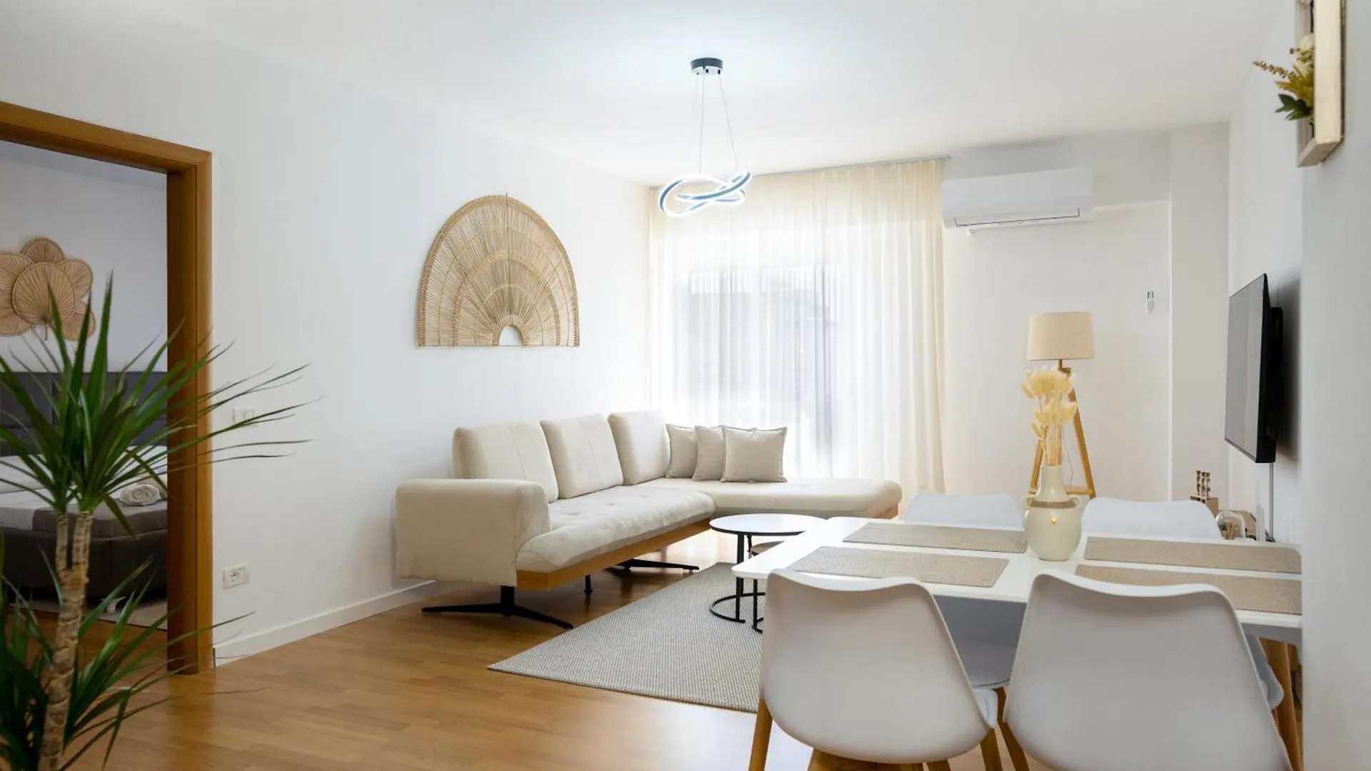 Deha Apartments Durrës 0*,