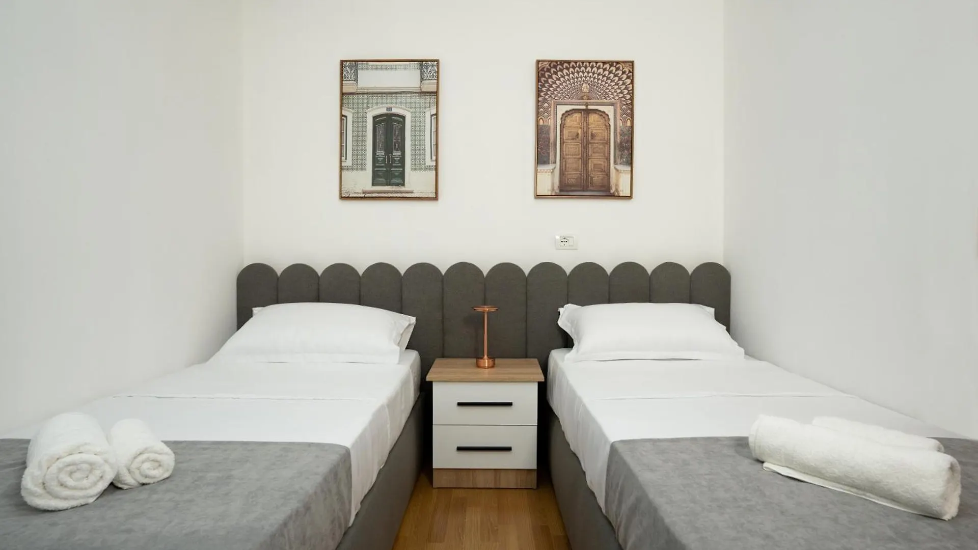 Deha Apartments Durrës 0*,